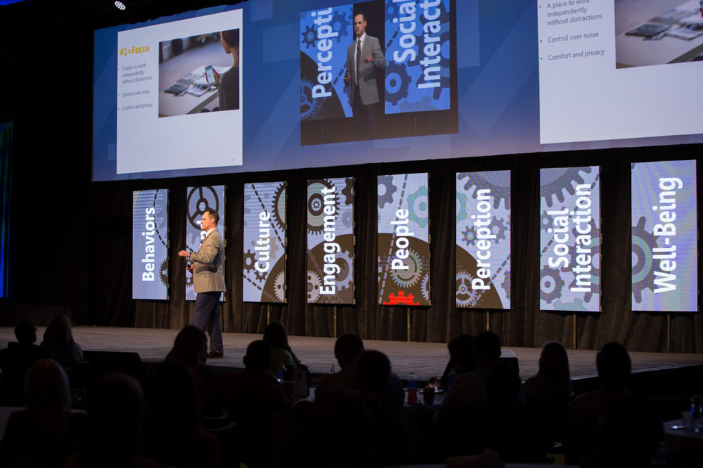 Keynote with ultrawide and LED panels