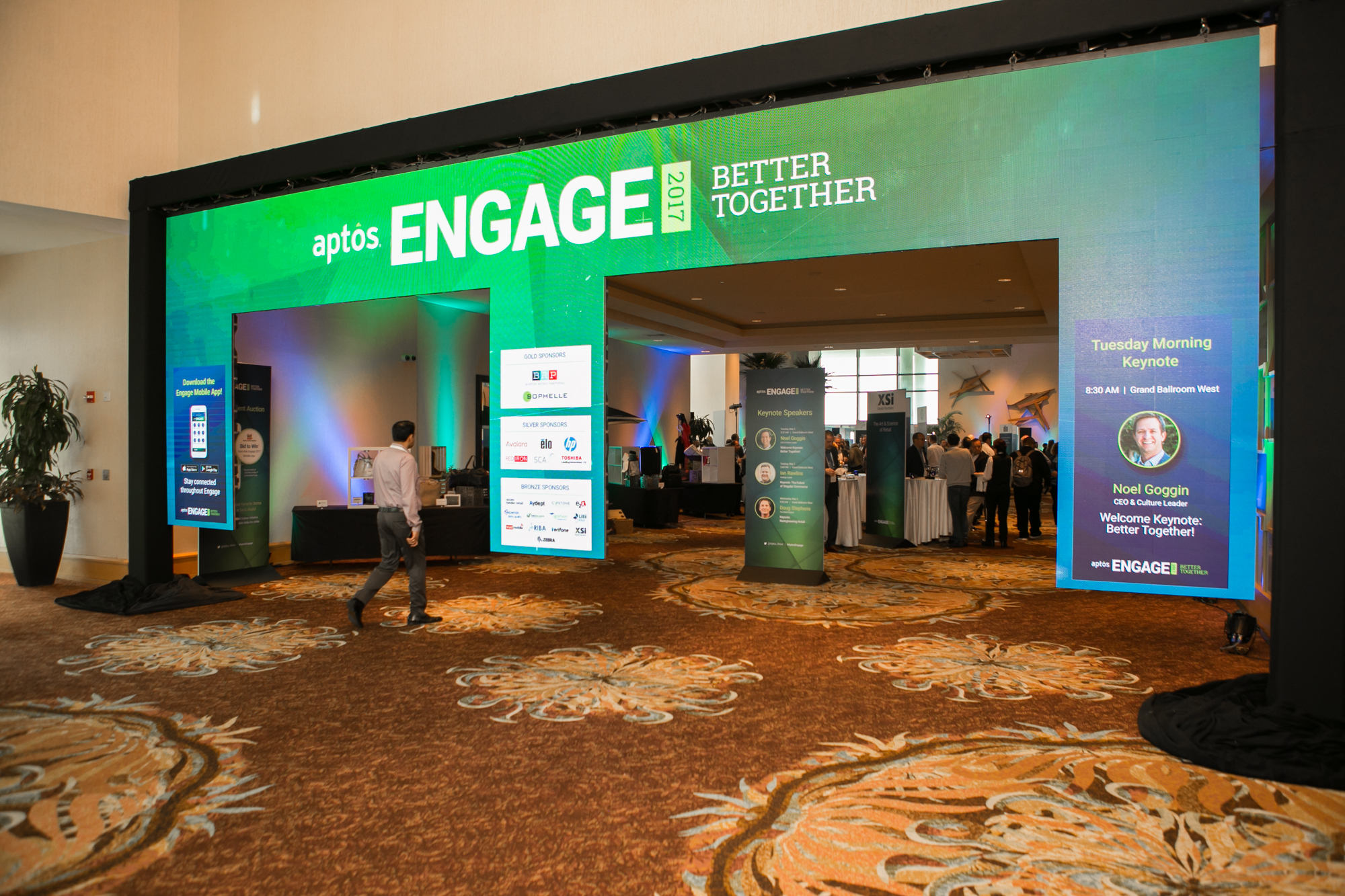 An LED arch at the Aptos Engage 2017 conference in Hollywood, California. Try-Marq uses LED features like the arch to add a 'wow' factor to our clients' events.
